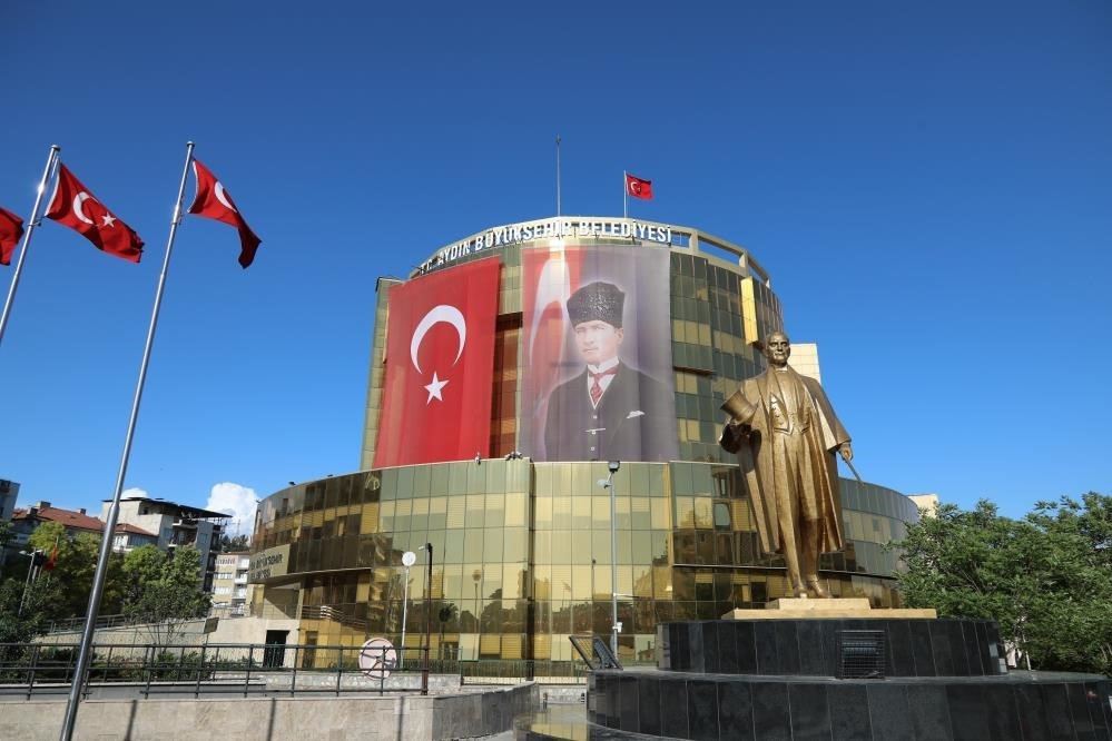 Aydın Büyükşehir’de En Düşük Ücret 23 Bin 400 Lira Oldu